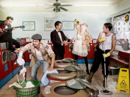 Max von Thun zum Interview im Wasch-Center "München - Keferloherstraße"